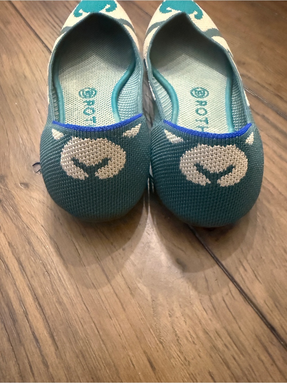 Rothy's The Point flats in the Moroccan Green Ikat pattern - Picture 3 of 5